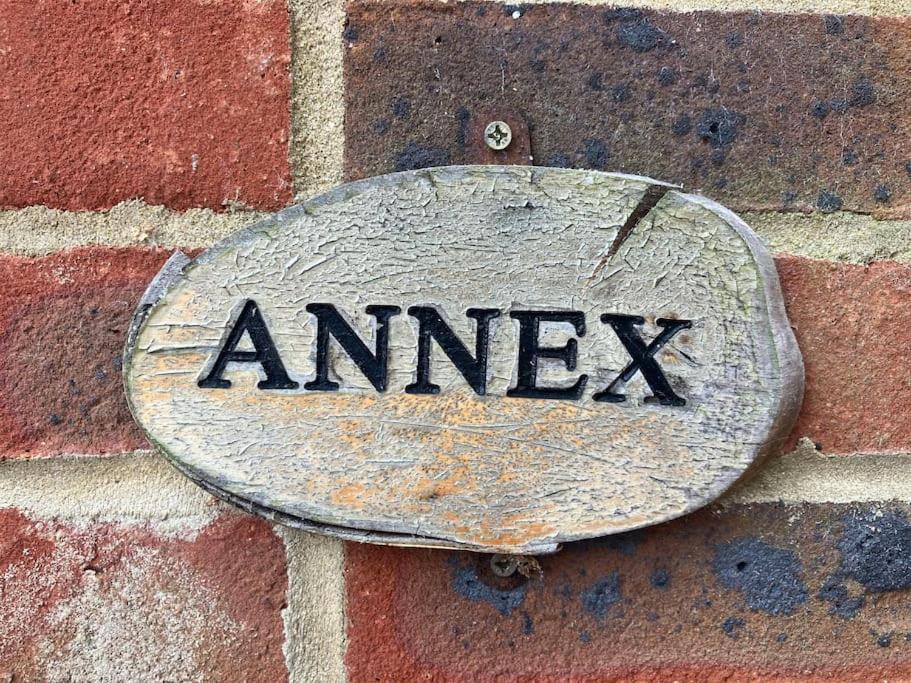 The Studio In The Annex Potters Bar Exterior photo